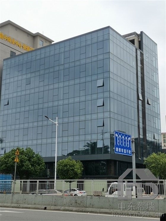 專業玻璃幕墻安裝公司